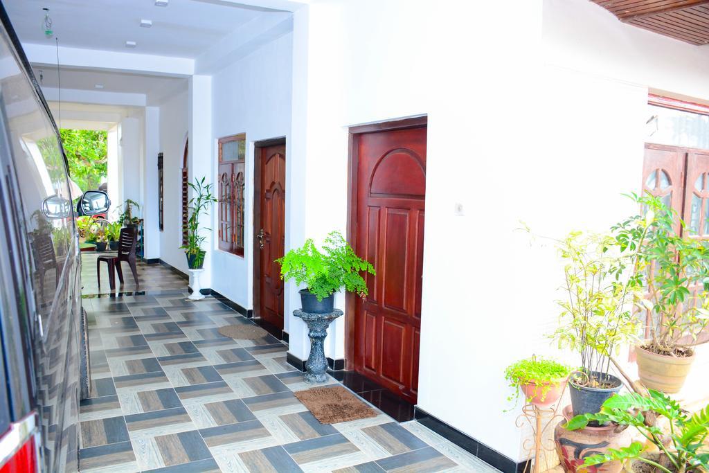 Joseph Family Villa نيجومبو المظهر الخارجي الصورة